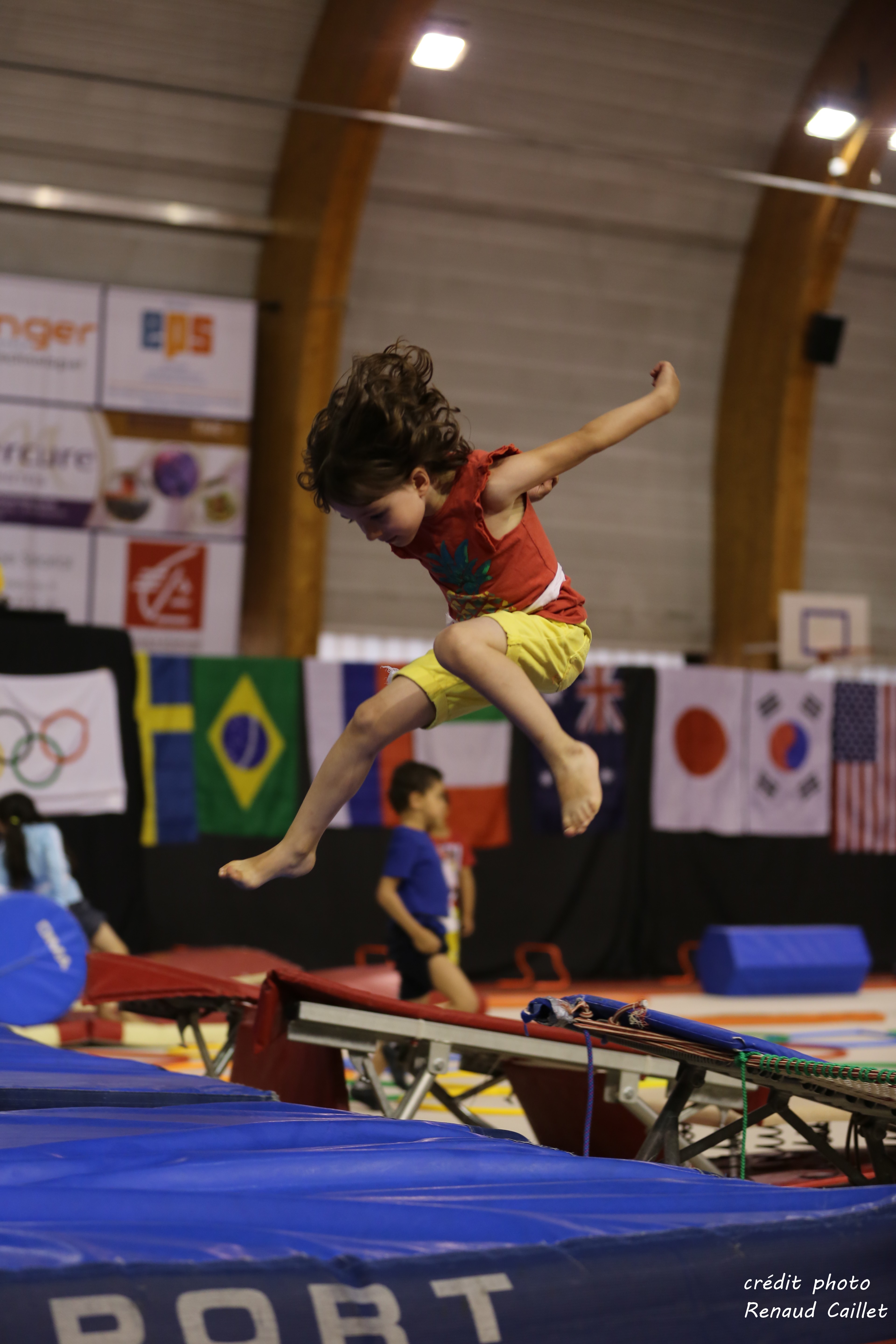 babyacro au trampoline